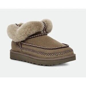 Ugg Women’s Classic Ultra Mini Alpine Booties Size: 9
